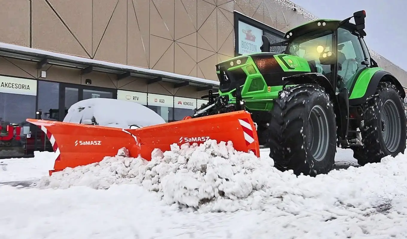 Pługi do odśnieżania firmy SaMASZ